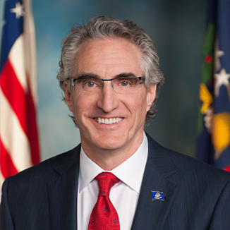 https://amchamcolombia.co/wp-content/uploads/2025/01/David-Burgum.png