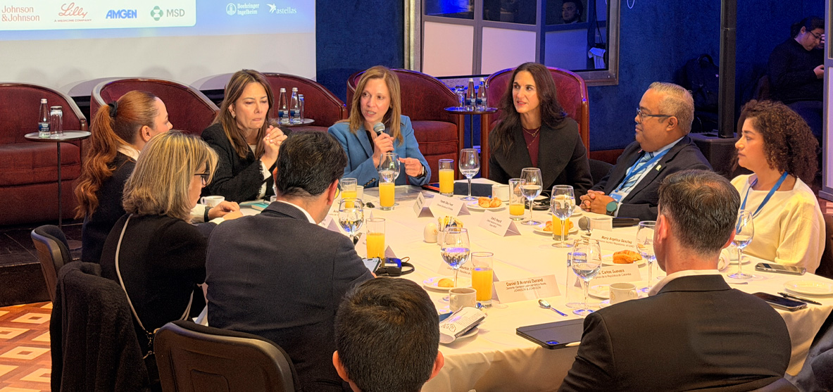 “La modernización y competitividad son prioridades para avanzar en la eficiencia regulatoria en salud”: Ministra de Salud